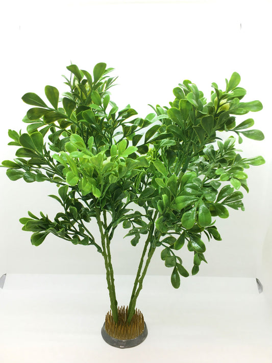 Mazzo di 4 rametti artificiali di foglioline di Bosso. (senza basetta) Ideali per arricchire composizioni di fiori e non solo. Dimensioni rametto: cm 13 x 32 h. In negozio e online su tuttochic.live
