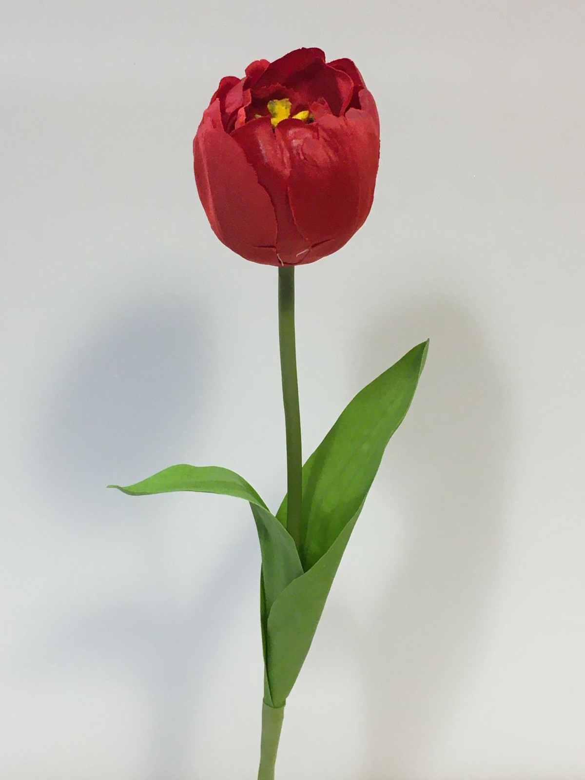 Tulipano rosso alto cm 43. Fiore artificiale in tessuto. In negozio e online su tuttochic.live