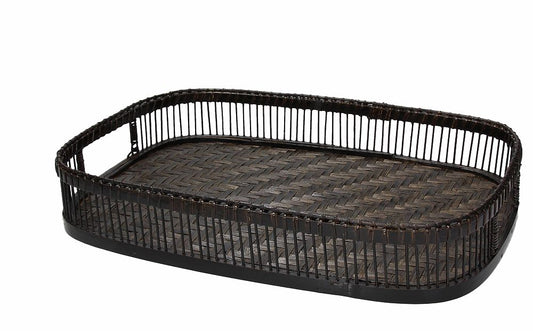 Vassoio rettangolare nero in legno di bambù di colore nero. Dimensioni: cm 42 X 29 X 7H. Il Bambù è una pianta dai mille aspetti e dalle mille virtù, si applica a tantissimi oggetti e si adatta perfettamente a qualsiasi ambiente. In negozio e online su tuttochic.live