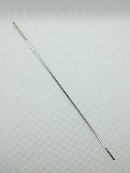 Ferretto in acciaio inox con sezione quadrata per realizzare i fusilli caserecci. Dimensioni: sezione quadrata 2 x 2 mm; lungo cm 30. In negozio e online su tuttochic.live
