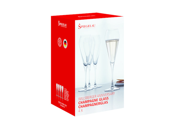 Set di 4 flute champagne in vetro cristallino. Dimensioni: mm 69 x 238 h - Capacità: 240 ml. Lavabile in lavastoviglie. Selezione di prodotti Spiegelau in negozio e online su tuttochic.live