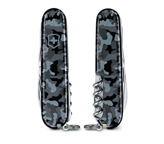 Multiuso Huntsman, con l’aggiunta delle forbici e del seghetto per legno, sei pronto a tagliare praticamente tutto. Quando è il momento di lasciare il computer e i sentieri conosciuti, sarai contento di avere in tasca Huntsman. In negozio e online su tuttochic.live
