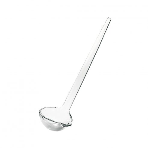 Mestolo realizzato in materiale acrilico. Ideale per servire cibi liquidi. Lavabile in lavastoviglie. caratterizzato da una buona trasparenza e da un'ottima resistenza agli agenti chimici. Presenta una discreta resistenza al calore (MAX 70°C). Dimensioni: cm 33,5, capacità: 100 cc. In negozio e online su tuttochic.live 