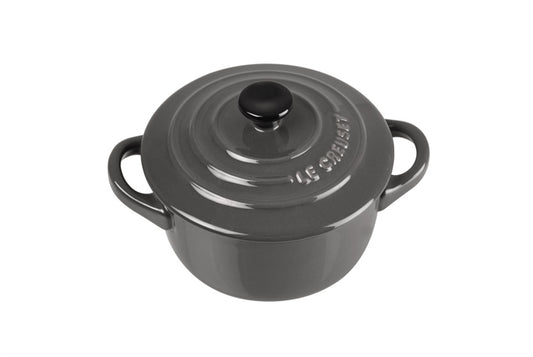 Le mini cocotte in ceramica sono perfette per una presentazione individuale molto originale e elegante di: zuppe, antipasti, contorni, salse, aperitivi e dolci. In negozio e online su tuttochic.live