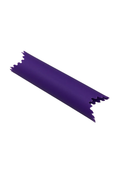 Pela aglio in silicone  Facile da Usare: Basta tagliare la testa dell'aglio e mettere gli spicchi d'aglio nel tubo, quindi strofinare con le mani e rotolare avanti e indietro, sbucciare la pelle dell'aglio in pochi secondi. Dimensioni: cm Ø 3,5 x 13. In negozio e online su tuttochic.live