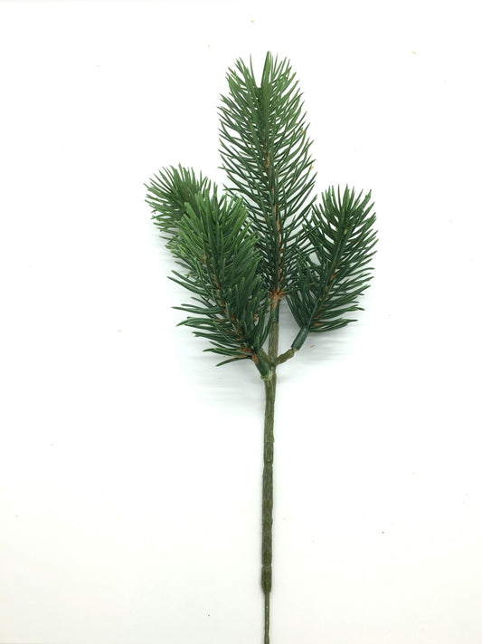 Ramo di pino composto da 4 rametti. Ideale per arricchire composizioni di fiori invernali o natalizi. Dimensioni: altezza cm 24. In negozio e online su tuttochic.live