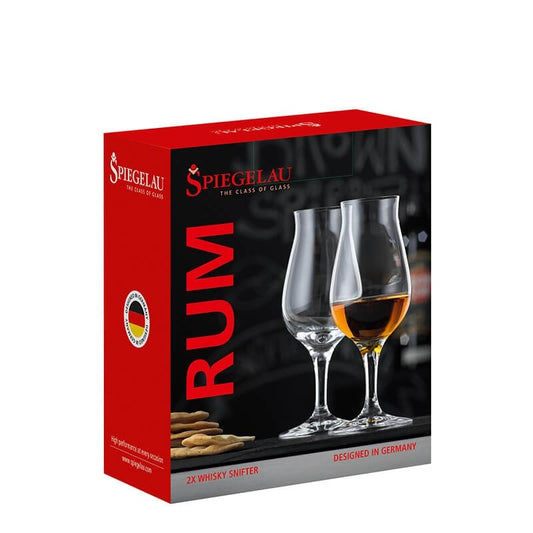 Set di 2 calici per rum e distillati vari in vetro cristallino. Dimensioni: mm 62 x 150 h - Capacità: 170 ml Lavabile in lavastoviglie. In negozio e online su tuttochic.live