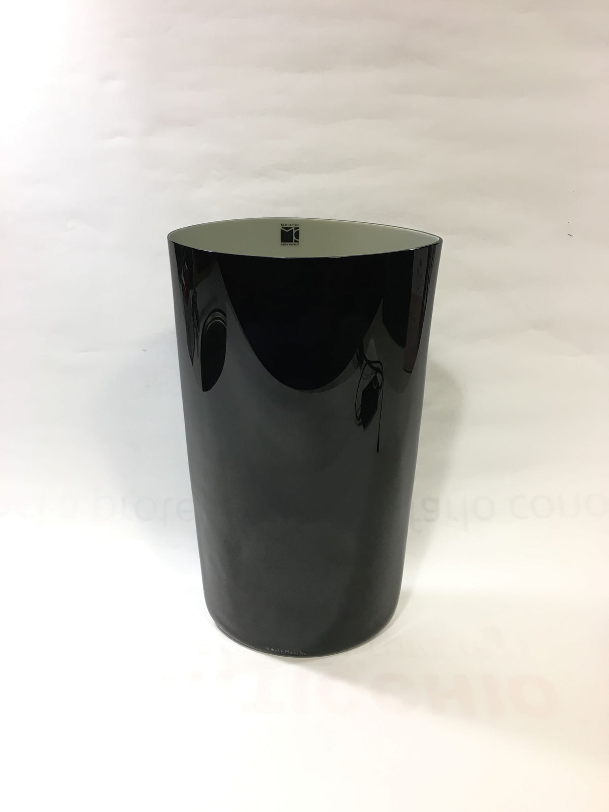 Vaso Luna Carlo Moretti nero e avorio in vetro di Murano soffiato a bocca